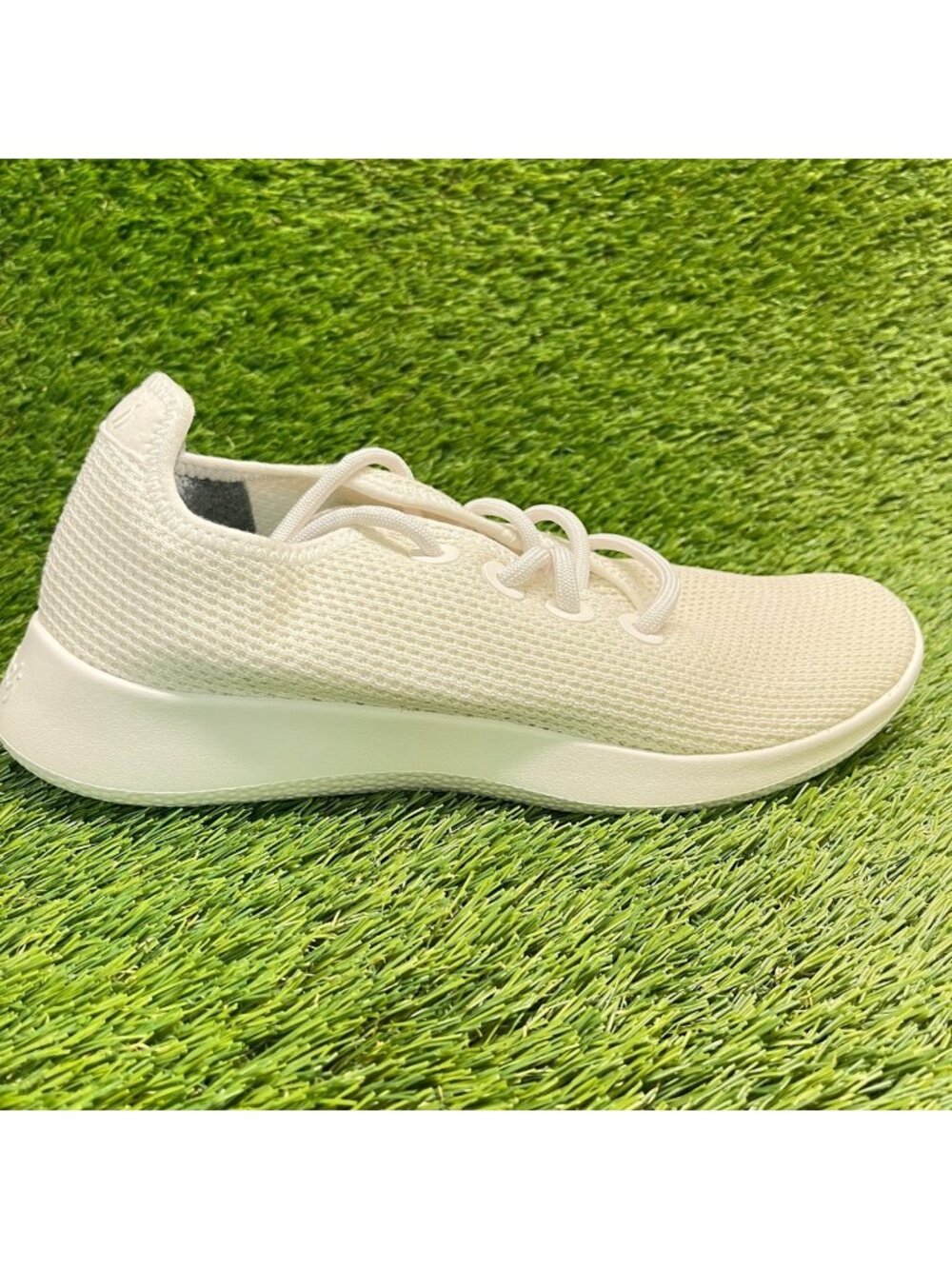 Allbirds Tree Runner Women Size 10 Natural White Athletic Running Shoes Sneakers